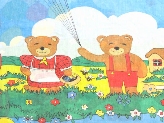 【テディベア家族】両面タイプ・ヴィンテージ・布団カバー・ユーズドシーツ・リメイク・ハンドメイド素材