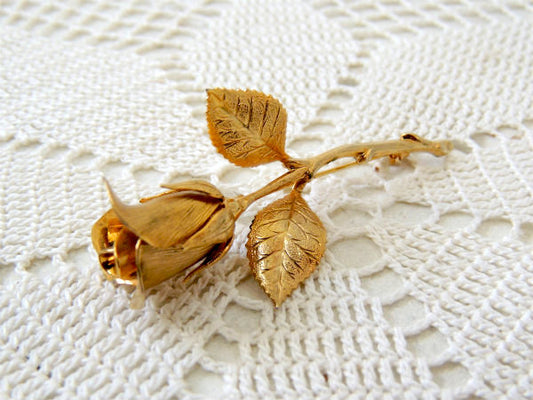 【レトロな薔薇】ゴールド色・お花モチーフ・ヴィンテージ・ブローチ・アクセサリー