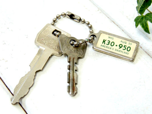 【ウィスコンシン州】フォード・ナンバープレート型 ・ヴィンテージ・キーホルダー・USA・鍵付き