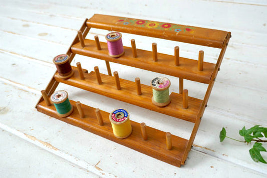 花柄 木製 折り畳み式 ヴィンテージ スプールホルダー 糸巻きホルダー スプールラック 手芸 USA