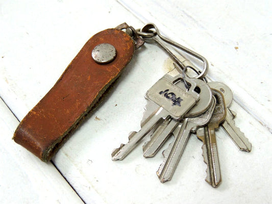 【レザー・ハンドクラフト・革】ヴィンテージ・キーホルダー・USA鍵5本付きU