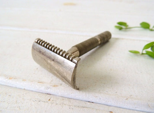 【FEATHFR/フェザー】アンティーク&ヴィンテージ・髭剃り・カミソリ・シェービング・金属製