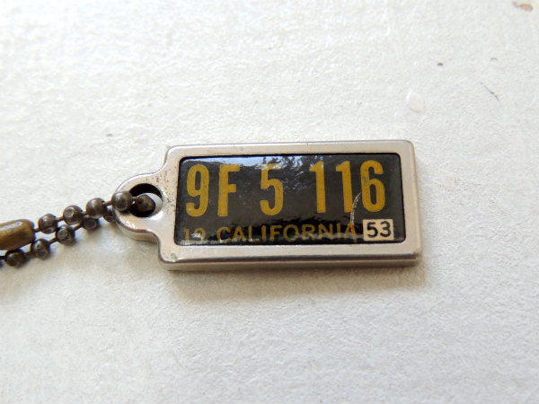 【1953s・CALIF】カリフォルニア・ナンバープレート型 ・ビンテージ・キーホルダー・鍵付き