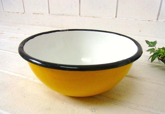 ポーランド製・イエローのアンティーク・ホーローボウル