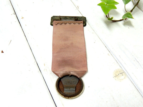 THE TOWN PUMP USA・1940~67年・インディアナポリス アンティーク ヴィンテージ ・ブローチ