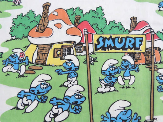 【スマーフ】SMURF・グリーンビレッジ柄・ヴィンテージ・ユーズドシーツ(1/2) USA