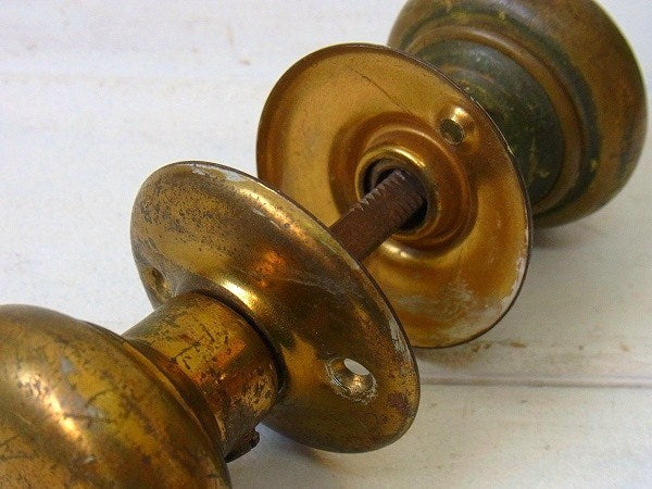 真鍮製・アンティーク・ドアノブ USA