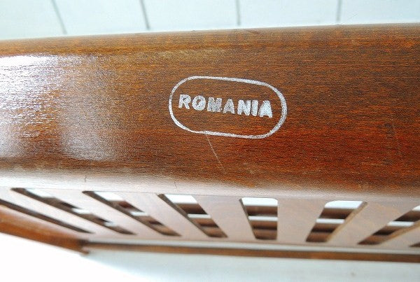 ルーマニア・ミッドセンチュリー/木製・ヴィンテージ・マガジンラック/マガジンスタンド