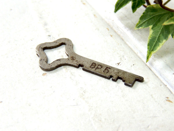 CORBIN CABINET LOCK ヴィンテージ KEY オールド 鍵 キー 英数字 USA