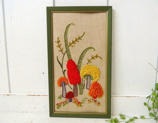 【1960's~/キノコ/きのこ柄/刺繍/ハンドメイド】ビンテージ・刺繍フレーム/壁飾り・USA ②