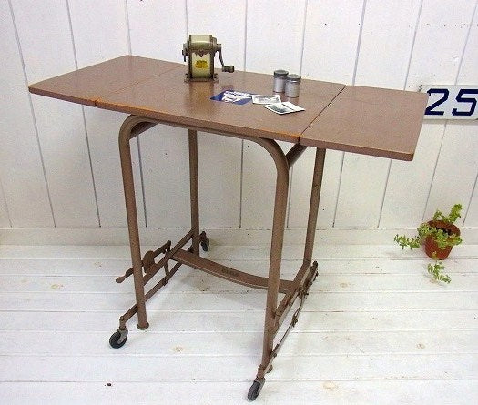 工業系の木製×メタル製・キャスター付き・ヴィンテージ・タイプライターデスク/作業台 USA
