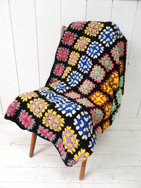 スクエア型・ハンドメイド・ニット・モチーフ編み・アンティーク・グラニーブランケット USA