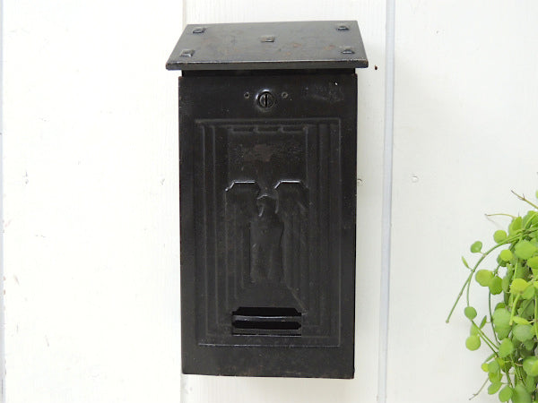 イーグルモチーフ・黒色のメタル製・アンティーク・メールボックス/郵便受け/ポスト USA