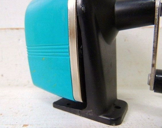 【Apsco】MIDGET・ターコイズブルー色の小さなヴィンテージ・ペンシルシャープナー/鉛筆削り