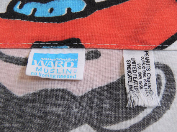 【スヌーピー】ピーナッツの仲間・スポーツ柄・ヴィンテージ・USEDフラットシーツ(1/2) USA