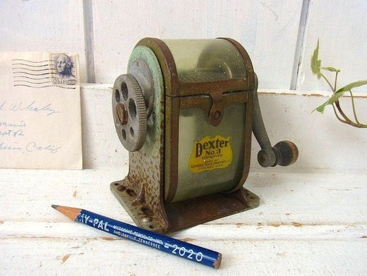 【Dexter】セルロイド製・ヴィンテージ・ペンシルシャープナー/鉛筆削り USA