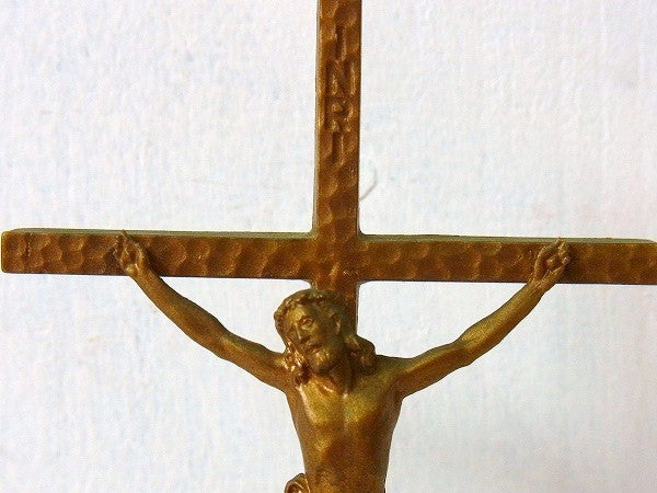 ゴールド色・ヴィンテージ・十字架/クロススタンド/キリスト/聖品/crucifix USA