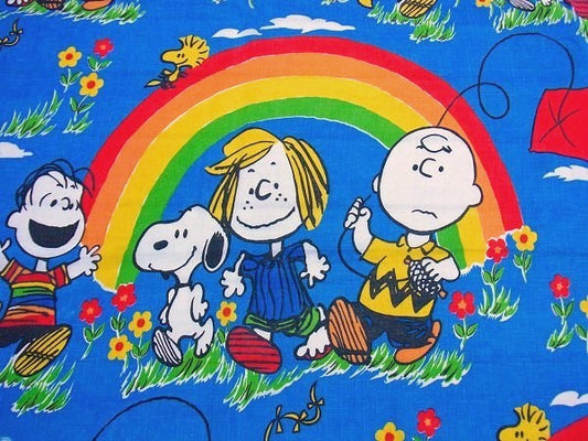 【スヌーピー】ピーナッツの仲間・レインボー柄・ヴィンテージ・ベッドカバー(1/2) USA