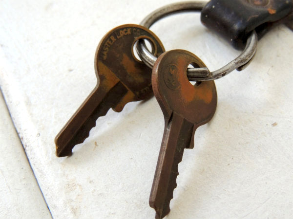 HEMP柄・ヴィンテージ・革製・ヘンプ柄 レザーキーホルダー&真鍮製 古鍵2本付き