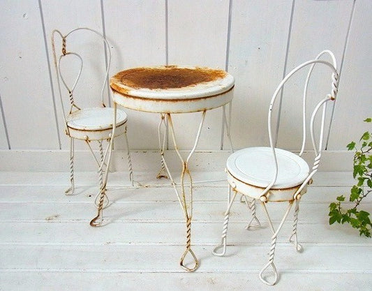 白色・アイアン製・小さなヴィンテージ・ガーデンテーブル/丸テーブル USA