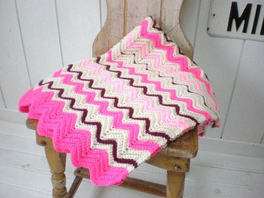 波模様・ハンドメイド・ヴィンテージ・ニット・ブランケット/ひざ掛け USA