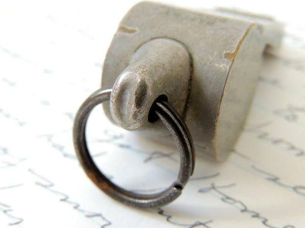 ホイッスル・THE ACME THUNDERER オールド・ヴィンテージ・イギリス製・笛