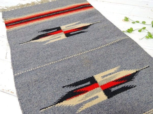USA!グレー色・チマヨ柄・ヴィンテージ・ラグ/マット/ネイティブ/テーブルセンター