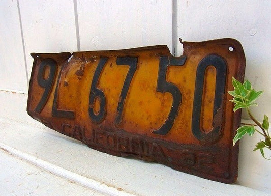 【CALIFORNIA】1932・カリフォルニア・イエロー・アンティーク・OLD・ナンバープレート