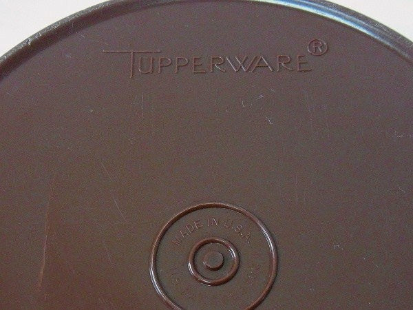 【タッパーウェア】Tupperware・ブラウン色・ヴィンテージ・キャニスター(M) USA