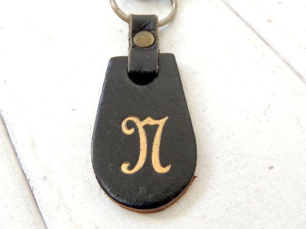 【レザー/革製】英字・筆記体R柄・ビンテージ・キーホルダー・USA・古鍵2本付