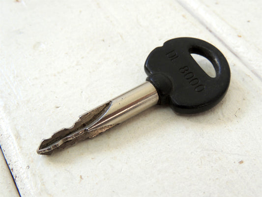 【DL 8000・Key】ヴィンテージ・鍵・キー・プラスドライバー工具カタチ