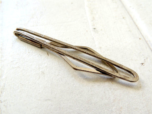 【細工模様・2本ライン】アンティーク&ヴィンテージ・タイピン・シルバー色・USA