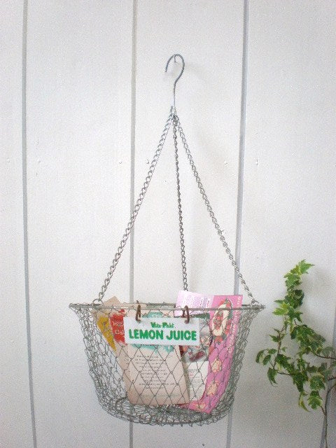 USA プレート付きヴィンテージ・ハンギング・ワイヤーバスケット