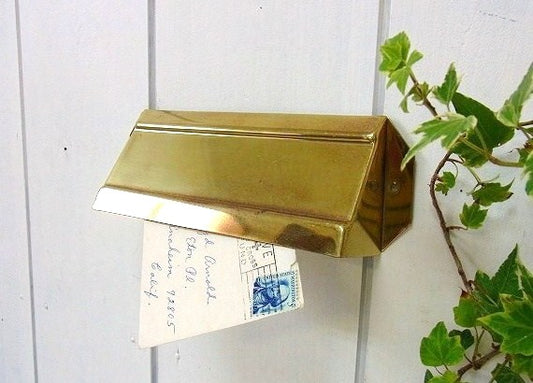 ゴールド色・メタル製・ヴィンテージ・レターポスト/郵便受け USA