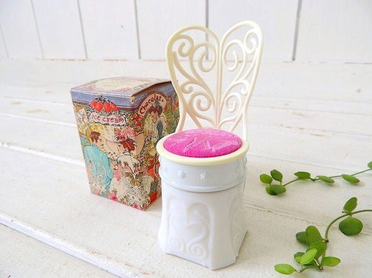 【AVON/チェア&椅子形】ヴィンテージ/クリーム瓶/エイボン/ガラス瓶