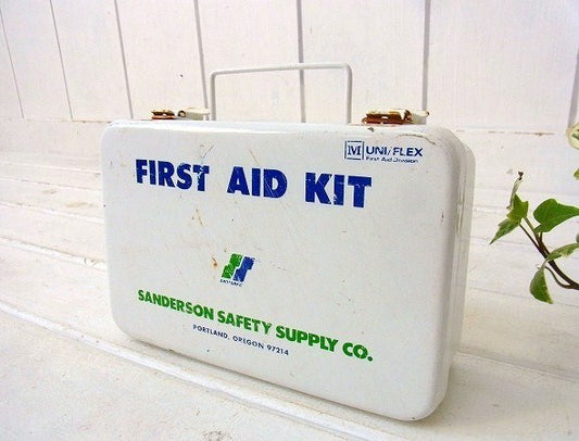 【FIRST AID KIT】ファーストエイド・メタル製・白色・ヴィンテージ・救急箱 USA