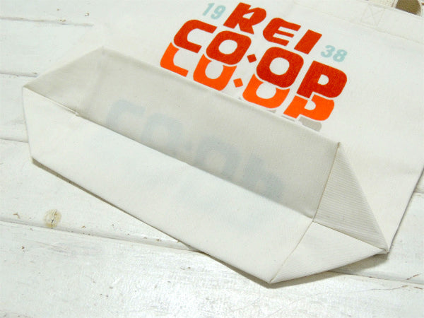 【REI COOP】80周年記念・レインボー柄・トートバッグ・アウトドア・キャンプ・アメリカ製