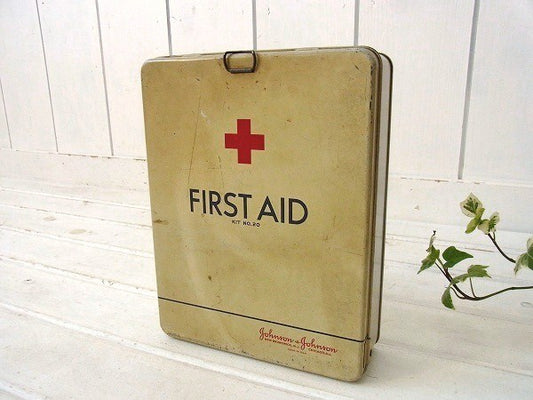 【ジョンソン&ジョンソン】ファーストエイド・アンティーク・救急箱/メディスンキャビネット USA