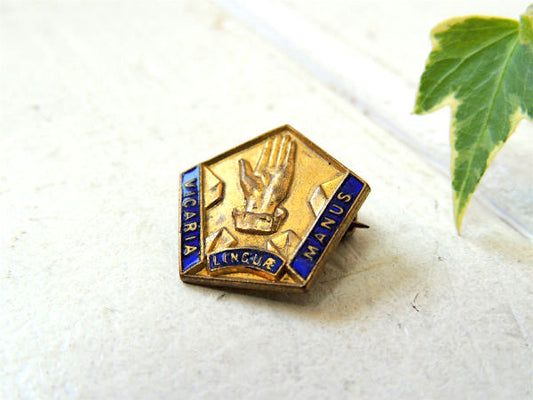 1920~VICARIA・教会・ハンドパワー・立体モチーフ・ブローチ・バッジ・キリスト