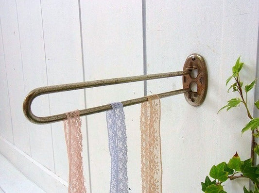 シャビーなヴィンテージ・タオルバー/タオルホルダー USA