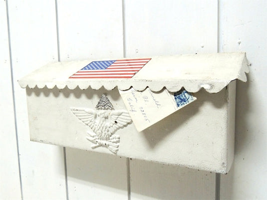 イーグルモチーフ&星条旗・メタル製・ホワイト・ビンテージ・メールボックス・郵便受け・ポスト