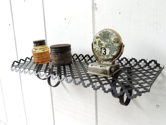 【ミッドセンチュリー】ブラックカラー・アンティーク・ウォールシェルフ・飾り棚・型抜きデザイン USA