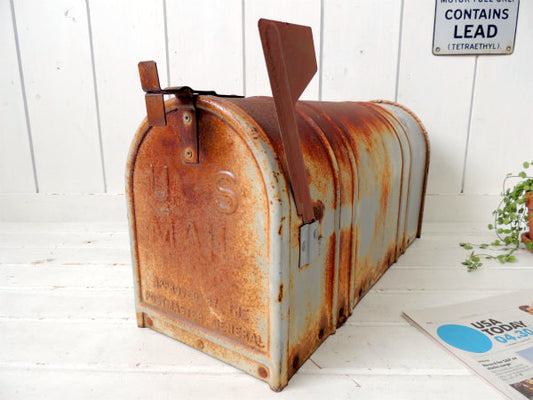 【U.S MAIL】ブリキ製のシャビーなヴィンテージ・メールボックス/ポスト/郵便受け USA