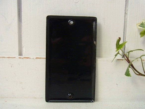 ホーロー製・小さなヴィンテージ・“6”ナンバーサイン/ナンバプレート