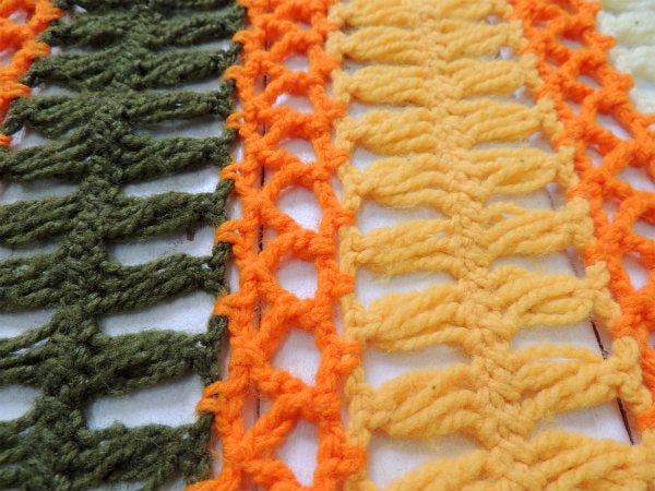 USA!レトロな配色の手編みニット・フリンジ付き・大きなヴィンテージ・ブランケット/ひざ掛け