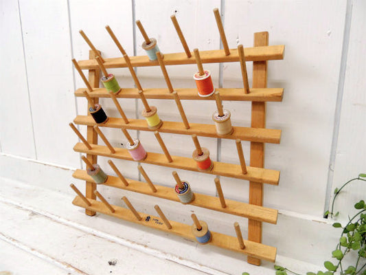 【June Tailor】USA・壁掛け式・木製・スプールホルダー/糸巻きホルダー