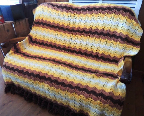 レトロポップ・手編みニット・大きなヴィンテージ・ブランケット/ひざ掛け USA