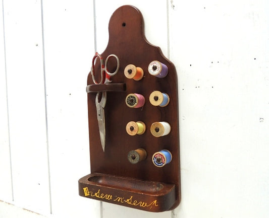 【Sew in Sew】木製・壁掛けヴィンテージ・スプールホルダー/糸巻きホルダー