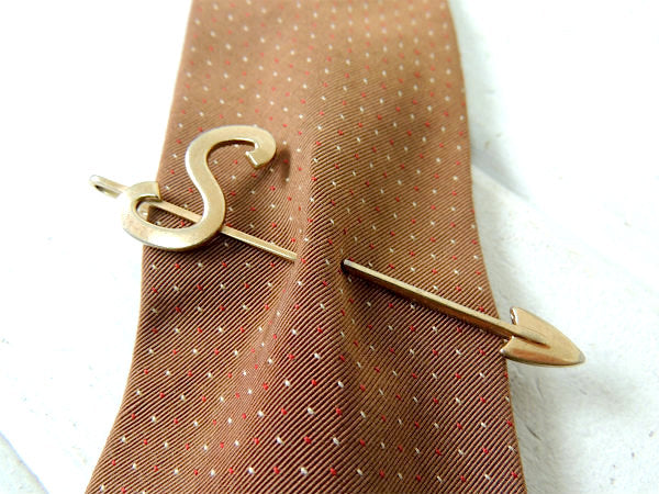 【HICKOK社製/Sイニシャル&矢印モチーフ】スライド式・アンティーク&ヴィンテージタイピン