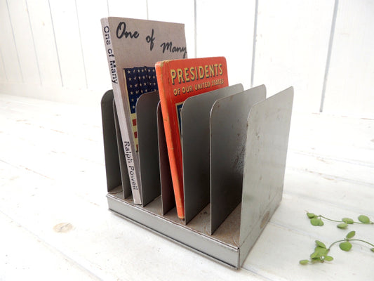 【LIT NING/工業系】メタル製・ヴィンテージ・書類スタンド/ブックスタンド USA